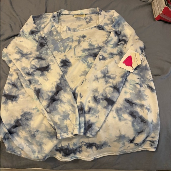 bobbie brooks sweater Plus Size Women’s 1X Tie-dye Blue/White NEW TAGS Comfy - Picture 3 of 12